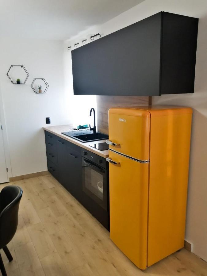 Evita Studio Apartment カルロヴァッツ エクステリア 写真